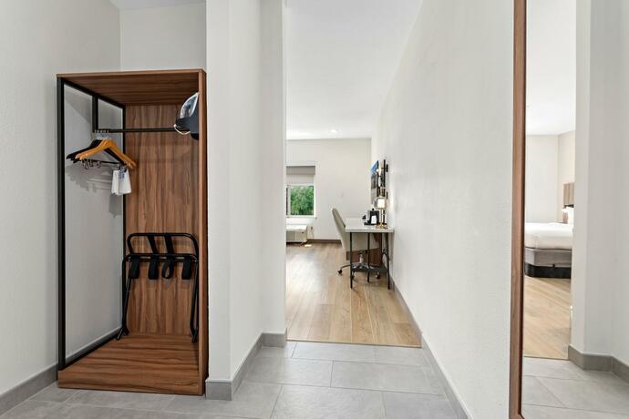 Imagen general del Hotel Americas Best Value Inn & Suites Port Arthur. Foto 18