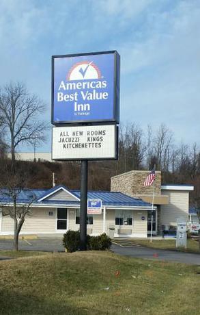 Imagen general del Hotel Americas Best Value Inn & Suites St. Clairsville Wheeling. Foto 7