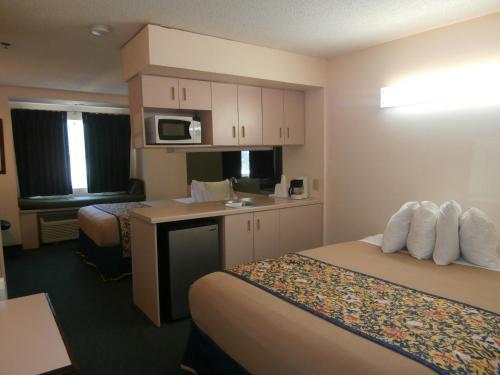 Imagen general del Hotel America\'s Best Value Inn & Suites-McDonough. Foto 4