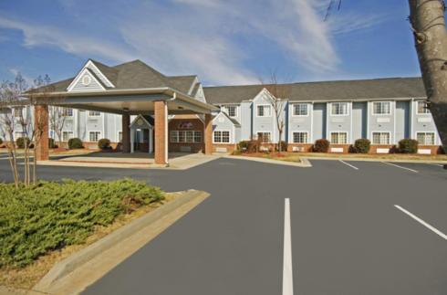 Imagen general del Hotel America\'s Best Value Inn & Suites-McDonough. Foto 5