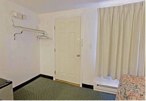 Imagen de la habitación del Hotel America's Best Value Inn & Suites/hyannis. Foto 4