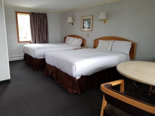 Imagen de la habitación del Hotel America's Best Value Inn & Suites/hyannis. Foto 8