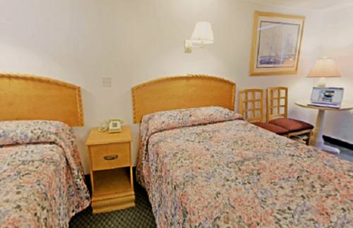 Imagen de la habitación del Hotel America's Best Value Inn & Suites/hyannis. Foto 15