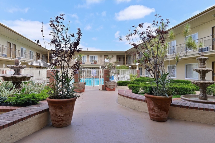 Imagen general del Hotel Americas Best Value Inn and Suites Anaheim Convention Center. Foto 3