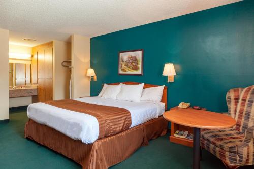 Imagen de la habitación del Hotel Americas Best Value Inn and Suites Bakersfield Central. Foto 16