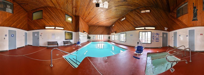 Imagen de la piscina del Hotel Americas Best Value Inn and Suites Bakersfield E. Foto 17