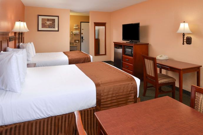 Imagen de la habitación del Hotel Americas Best Value Inn and Suites Bakersfield E. Foto 4