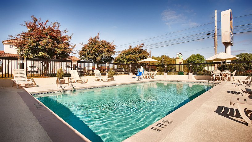 Imagen general del Hotel Americas Best Value Inn and Suites Bastrop. Foto 1
