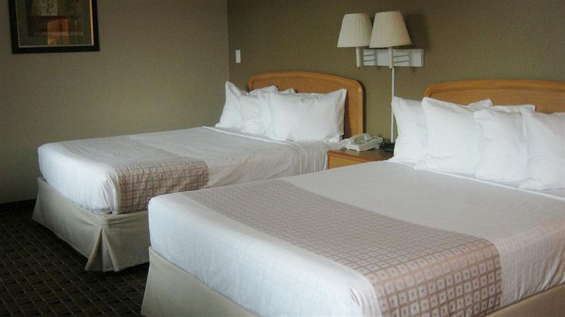 Imagen de los interiores del Hotel Americas Best Value Inn and Suites Bismarck. Foto 13