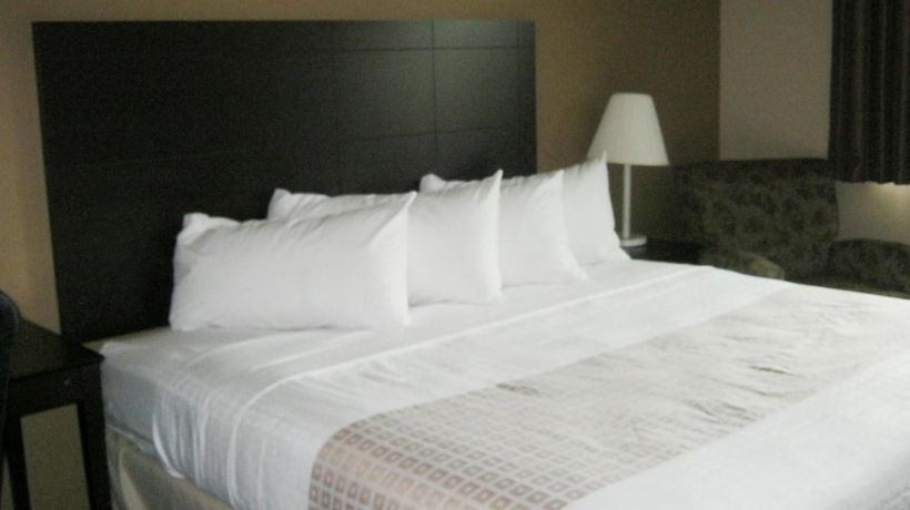 Imagen del bar/restaurante del Hotel Americas Best Value Inn and Suites Bismarck. Foto 3