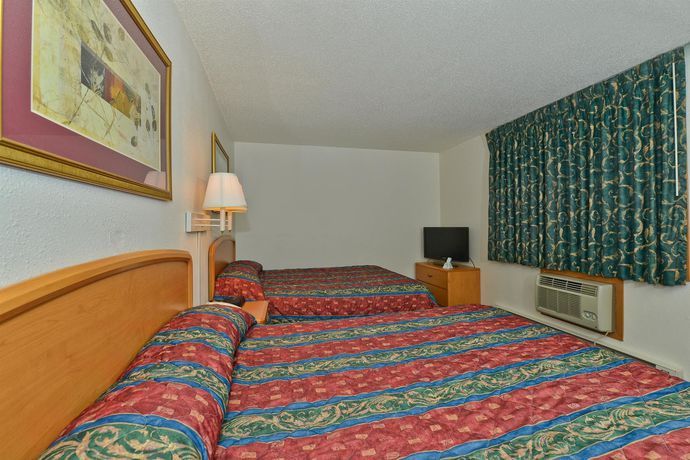 Imagen del bar/restaurante del Hotel Americas Best Value Inn and Suites Bismarck. Foto 4
