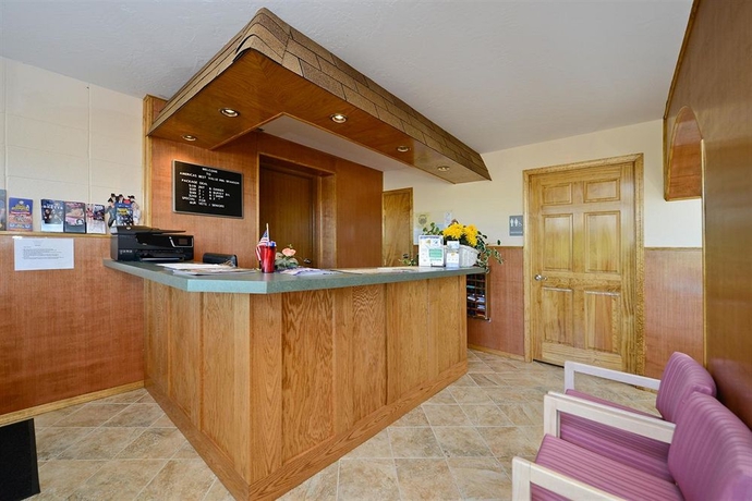 Imagen de los interiores del Hotel Americas Best Value Inn and Suites Branson - Near The Strip. Foto 11