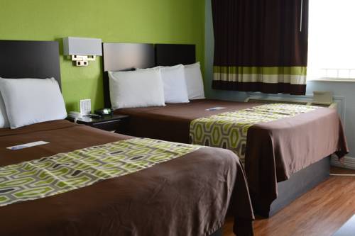 Imagen de la habitación del Hotel Americas Best Value Inn and Suites Groves Port Arthur. Foto 4