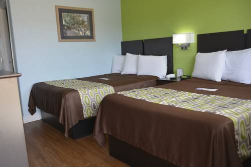 Imagen de la habitación del Hotel Americas Best Value Inn and Suites Groves Port Arthur. Foto 9