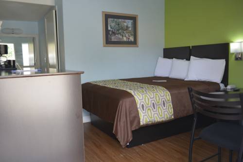 Imagen general del Hotel Americas Best Value Inn and Suites Groves Port Arthur. Foto 1