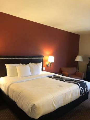 Imagen de la habitación del Hotel Americas Best Value Inn and Suites Gun Barrel City. Foto 2