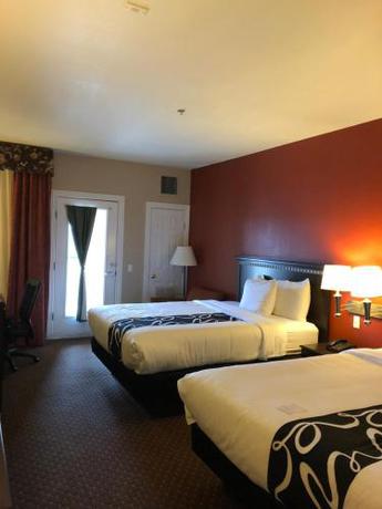 Imagen de la habitación del Hotel Americas Best Value Inn and Suites Gun Barrel City. Foto 5