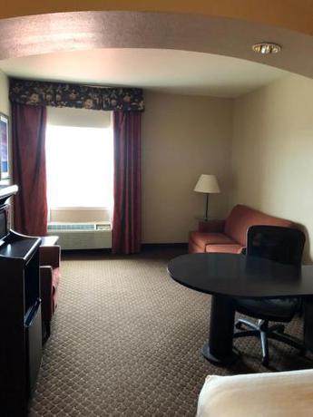 Imagen de la habitación del Hotel Americas Best Value Inn and Suites Gun Barrel City. Foto 20
