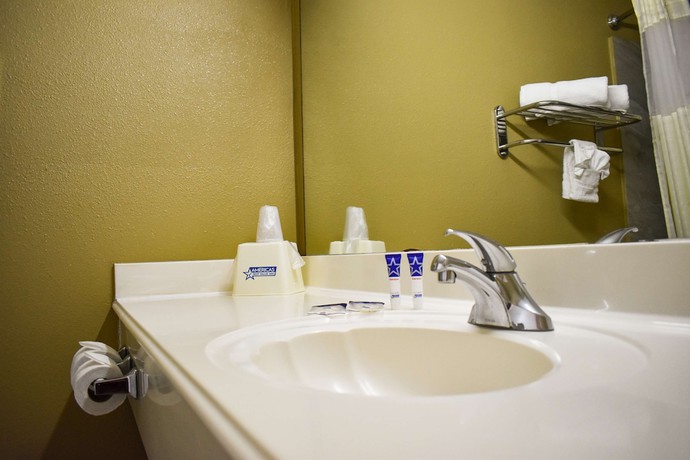 Imagen de la habitación del Hotel Americas Best Value Inn and Suites Haltom City Ft. Worth. Foto 6