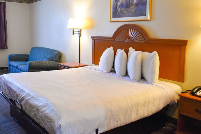 Imagen de la habitación del Hotel Americas Best Value Inn and Suites Haltom City Ft. Worth. Foto 10