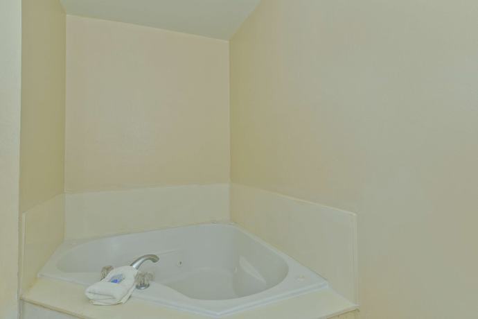Imagen de la habitación del Hotel Americas Best Value Inn and Suites Haltom City Ft. Worth. Foto 12