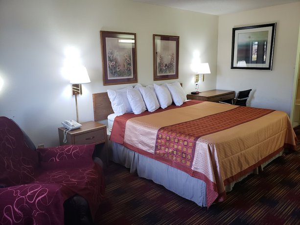 Imagen de la habitación del Hotel Americas Best Value Inn and Suites Harrisonville. Foto 7