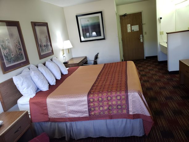Imagen de la habitación del Hotel Americas Best Value Inn and Suites Harrisonville. Foto 13