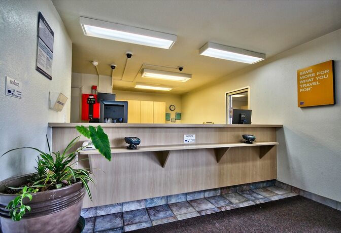 Imagen de los interiores del Hotel Americas Best Value Inn and Suites Helena. Foto 18