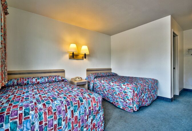 Imagen de la habitación del Hotel Americas Best Value Inn and Suites Helena. Foto 9