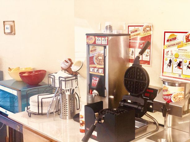 Imagen del bar/restaurante del Hotel Americas Best Value Inn and Suites Hope. Foto 2