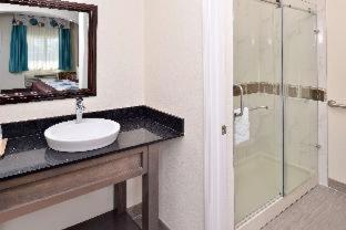 Imagen de la habitación del Hotel Americas Best Value Inn and Suites Houston At Hwy 6 and Westpark. Foto 15