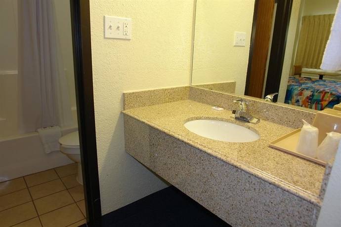Imagen de la habitación del Hotel Americas Best Value Inn and Suites Humble. Foto 2