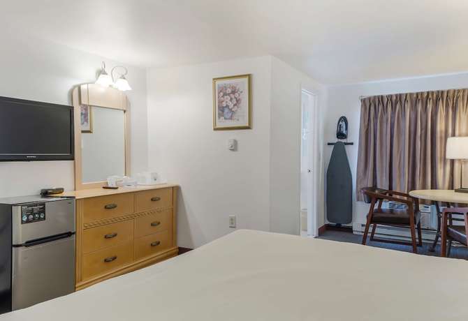 Imagen de la habitación del Hotel Americas Best Value Inn and Suites Hyannis Cape Cod. Foto 2