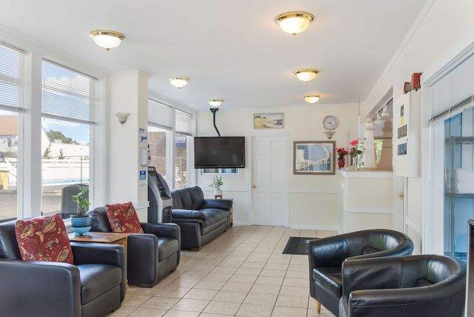 Imagen de los interiores del Hotel Americas Best Value Inn and Suites Hyannis Cape Cod. Foto 16