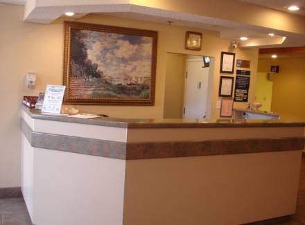 Imagen general del Hotel Americas Best Value Inn and Suites Jackson, Tn. Foto 3