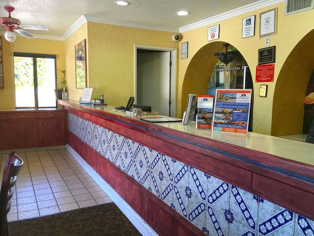 Imagen de los interiores del Hotel Americas Best Value Inn and Suites Joshua Tree National Park. Foto 19