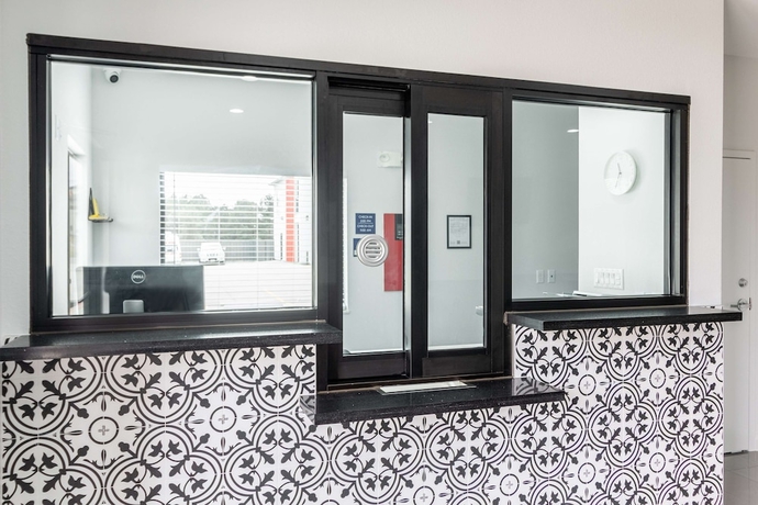 Imagen de los interiores del Hotel Americas Best Value Inn and Suites Kingwood IAH Airport. Foto 19