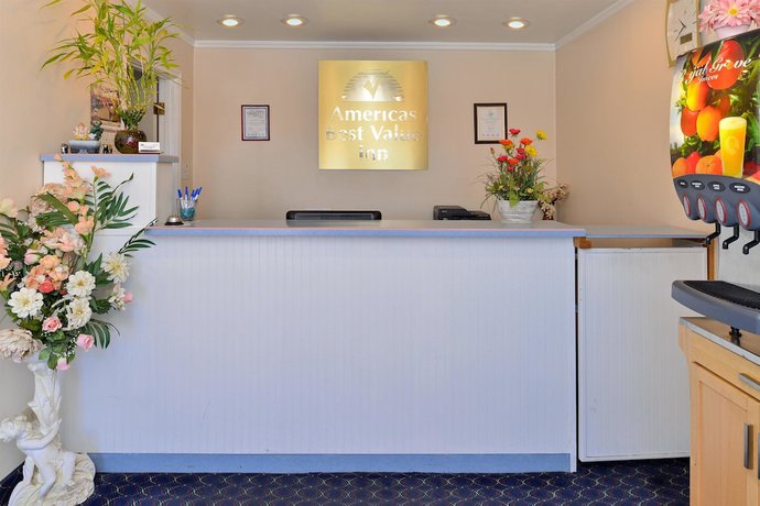 Imagen de los interiores del Hotel Americas Best Value Inn and Suites Klamath Falls. Foto 19