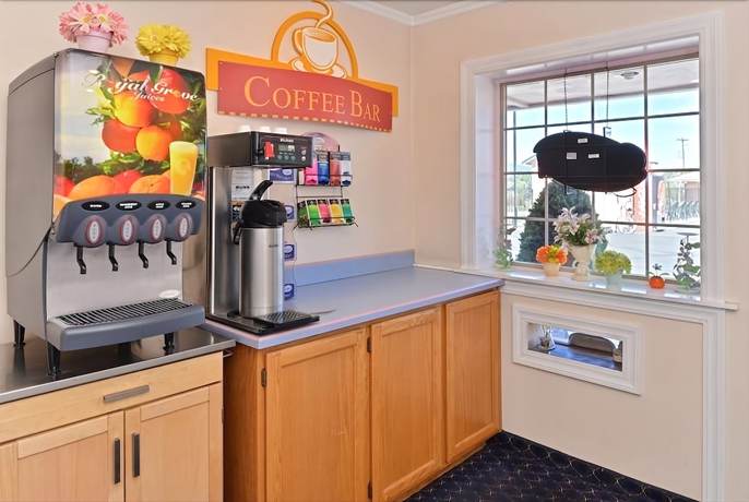 Imagen del bar/restaurante del Hotel Americas Best Value Inn and Suites Klamath Falls. Foto 3