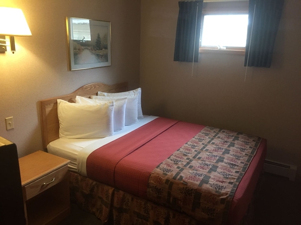 Imagen de la habitación del Hotel Americas Best Value Inn and Suites Lake George. Foto 10