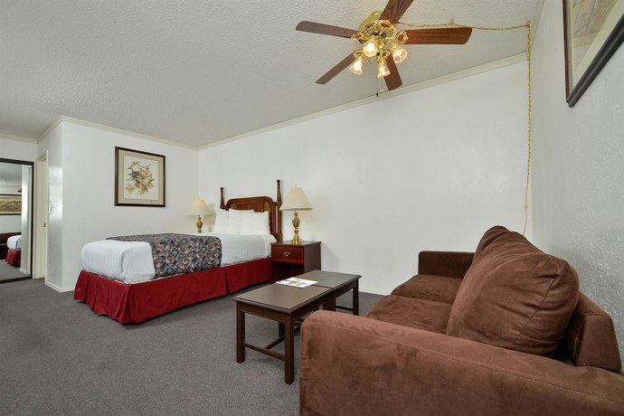 Imagen de la habitación del Hotel Americas Best Value Inn and Suites Lancaster. Foto 3
