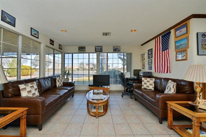 Imagen de los interiores del Hotel Americas Best Value Inn and Suites Lancaster. Foto 17