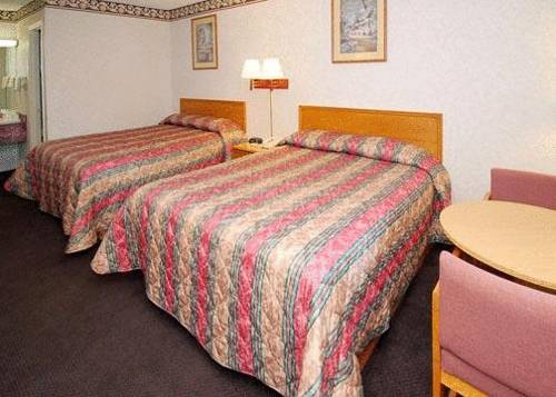 Imagen de la habitación del Hotel Americas Best Value Inn and Suites Macon At Eisenhower Pkwy. Foto 10