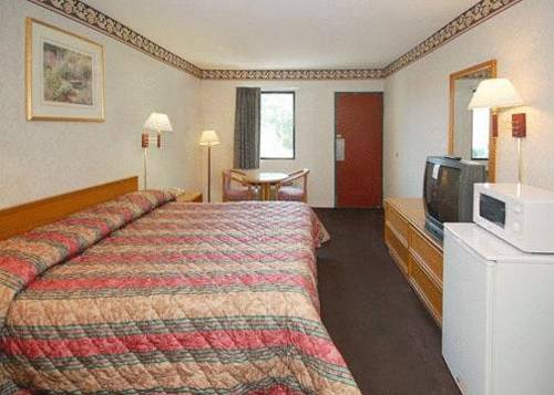 Imagen de la habitación del Hotel Americas Best Value Inn and Suites Macon At Eisenhower Pkwy. Foto 11