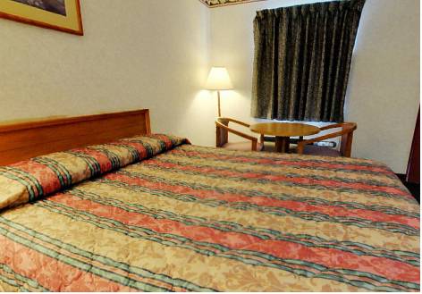 Imagen de la habitación del Hotel Americas Best Value Inn and Suites Macon At Eisenhower Pkwy. Foto 15