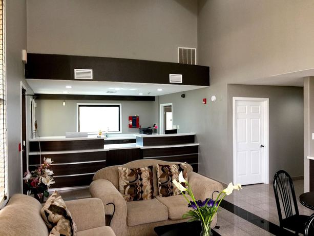 Imagen de los interiores del Hotel Americas Best Value Inn and Suites Mont Belvieu Houston. Foto 17