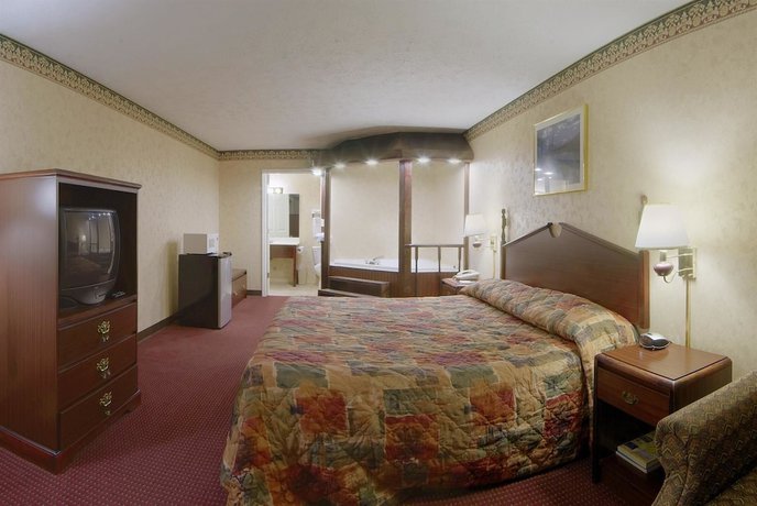 Imagen de la habitación del Hotel Americas Best Value Inn and Suites Mt. Pleasant. Foto 8