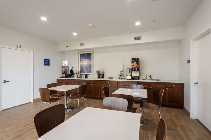 Imagen del bar/restaurante del Hotel Americas Best Value Inn and Suites Porter North Houston. Foto 2