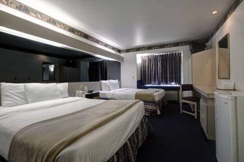 Imagen de la habitación del Hotel Americas Best Value Inn and Suites Racine. Foto 5