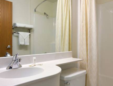 Imagen de la habitación del Hotel Americas Best Value Inn and Suites Racine. Foto 7